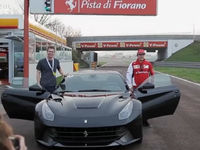 ライコネン、フェラーリ F12 ベルリネッタ で全開走行［動画］ 画像