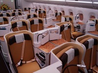 エアバスの最新鋭機「A350 XWB」のビジネスクラスを写真で見る［写真蔵］ 画像