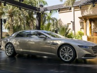 アストンマーティン の超高級車、ラゴンダ が復活…中東ドバイで初公開 画像