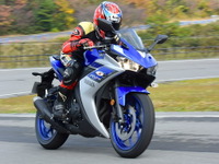 【ヤマハ YZF-R25 発売】“毎日乗れるスーパーバイク”を具現化する車体 画像