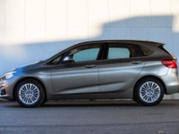 【BMW 2シリーズ アクティブツアラー 試乗】想像以上に軽快な加速、高い完成度はさすが…吉田匠 画像