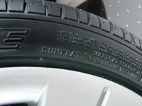 【爽快! 新型トヨタ『ソアラ』】ルーフを収納するためにタイヤを工夫 画像
