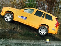 ボルボ XC90 道路逸脱時の乗員保護システム、実車テスト映像を公開［動画］ 画像