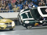 片輪走行とドーナツスピンが競演、ギネス新記録達成の瞬間［動画］ 画像