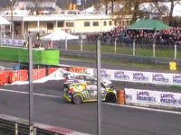 二輪王者 バレンティーノ・ロッシ、四輪デモレースでこんな神業［動画］ 画像