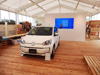 ［フォトレポート］最新の脳波測定システムを身に付けてVW e-up！を試乗してみた 画像