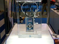 【東京ボートショー06】水深3メートルで iPod を聴く 画像