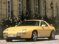 【ポルシェ第4のモデルを追う】フロントにV8エンジン、『928』復活へ 画像