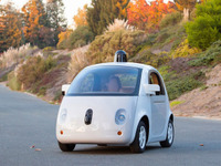 開発中のグーグル「自動運転カー」試作車が、完全自立走行可能に 画像