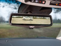 キャデラックの最上級車「CT6」に画期的ルームミラー採用へ 画像