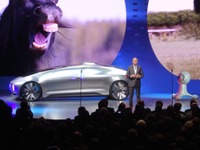 【CES15】メルセデスベンツ、最新自動運転コンセプト公開…F 015ラグジュアリー 画像