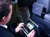 【CES15】アウディ Q7 新型、コクピット革命の次は「タブレット」 画像