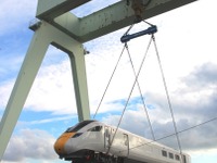 日立、英国向け高速車両の先行車を出荷…4月から走行試験 画像