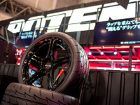 【東京オートサロン15】POTENZA新製品「Adrenalin RE003」をお披露目…ストリート向けタイヤ 画像