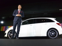 【メルセデスベンツ Bクラス 新型発表】上野社長「ベストチョイスな1台」 画像