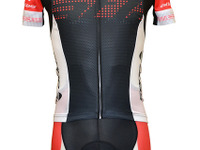 レースに最適、高品質&高性能な「ATLAS」ジャージ日本上陸 画像