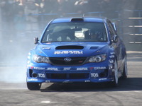 【東京オートサロン15】本番さながらのパフォーマンス、新井敏弘がラリーカーで限界走行 画像