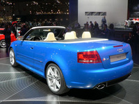【ジュネーブモーターショー06】アウディ RS4、カブリオレも設定 画像