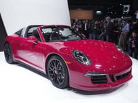 【デトロイトモーターショー15】ポルシェ 911 タルガ4 に高性能な「GTS」 …430psにパワーアップ 画像