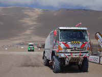 【ダカール15】前半戦終了、日野1号車が総合17位に浮上…第7・8ステージ 画像