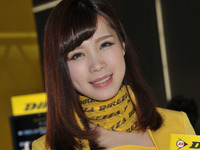 【東京オートサロン15】コンパニオン…ダンロップ 画像