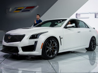 【デトロイトモーターショー15】キャデラック史上最強モデルが登場…CTS-V 新型は640馬力 画像