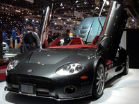 【ジュネーブモーターショー06】スパイカー、007は使ってないけど… 画像