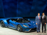 【土井正己のMove the World】 やはりアメリカは自動車大国…「元気なクルマ」ならんだデトロイト 画像