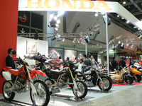 【東京モーターサイクルショー06】PUT ON A BIKE! 画像