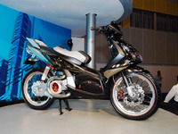 【バンコクモーターショー06】ヤマハのバイクは近未来とノスタルジー 画像