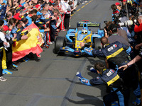 アロンソ、“クレージー”レース制す 画像