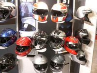 【東京モーターサイクルショー06】BMW純正ヘルメットのシューベルト、日本初上陸 画像