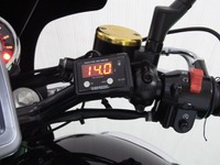 プロテック、W800 Fi車専用デジタル燃料計を発売…10cc単位で計測可能 画像
