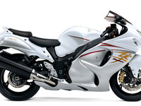 スズキ、大型ロードスポーツバイク 隼 の車体色を変更 画像