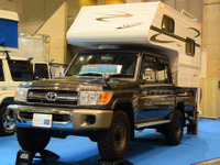 【キャンピングカーショー15】トヨタ ランクル70 がキャンピングカーに…荷台を活用 画像