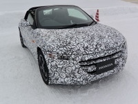 【ホンダ S660 プロトタイプ 公開】造りたかったのはリア駆動の小さいクルマ 画像