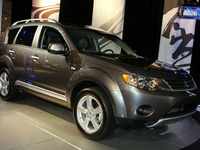 【ニューヨークモーターショー06】三菱 アウトランダー 北米仕様はV6 画像