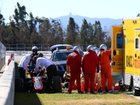 【F1】マクラーレン・ホンダのアロンソがクラッシュ、ドクターヘリで病院へ…バルセロナテスト4日目 画像