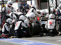 【ホンダF1】バトン、ピットストップのミスで表彰台逃す 画像