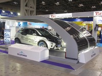 【PV EXPO2015】流れるようなフォルムのソーラーパネルカーポート「グランドポート」 画像