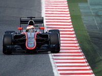 【F1】トラブル続きだったマクラーレン・ホンダ、順調に100周を走破…バルセロナ最終テスト2日目 画像