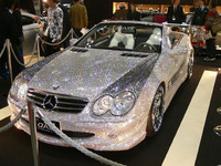 【東京スペシャルインポートカーショー06】30万個のスワロフスキーで装飾 画像