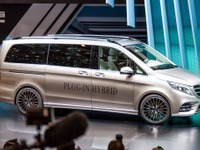 【ジュネーブモーターショー15】メルセデス Vクラス 新型にPHVコンセプト…燃費は33.3km/リットル 画像
