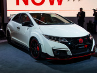 ホンダ シビック タイプR 新型、量産FF車でニュル最速に…7分50秒63 画像