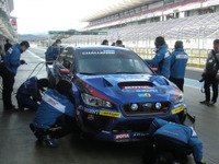 スバル WRX STI、ニュル24時間参戦車がシェイクダウン…「左ハンドル」で王座奪還へ 画像
