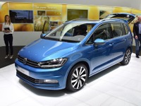 【ジュネーブモーターショー15】VW ゴルフ トゥーラン 新型に「ブルーモーション」…燃費は22.7km/リットル 画像