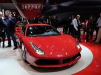 【ジュネーブモーターショー15】フェラーリ 488 GTB、ダウンサイズターボ第2弾の新パワートレイン 画像