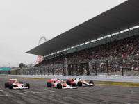 【鈴鹿ファン感謝デー15】歴代マクラーレン・ホンダ、栄光のサウンド響かせ走る 画像