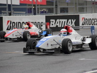 【鈴鹿ファン感謝デー15】星野 vs 中嶋のライバル対決、1戦目は巧みなスタート作戦で星野が勝利 画像