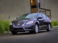【IIHS衝突安全】日産 セントラ の2015年型…トップセーフティピックに認定 画像